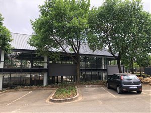 334 m² Commercial space in Woodmead