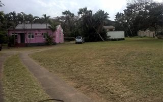 9916 m² Land available in Shelly Beach