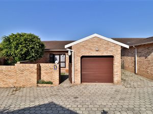 2 Bed Townhouse in Newton Park