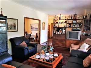 3 Bed House in Monument