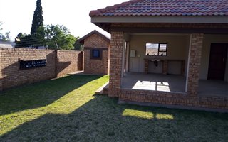 1 Bedroom Flat in Fochville