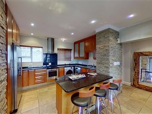 3 Bed Apartment in Lyme Park