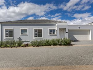 3 Bedroom House in Westbrook