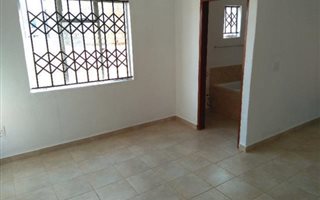 Bachelor apartment in Protea Glen
