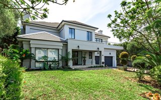 5 Bedroom House in Kanonberg
