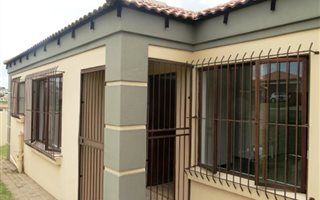3 Bedroom Townhouse in Northfield