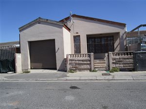 3 Bed House in Lentegeur