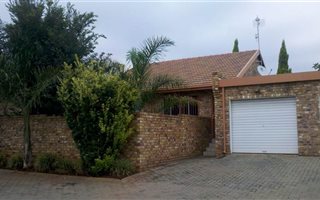 2 Bedroom Townhouse in Bronberrick