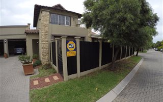 3 Bedroom Townhouse in Broadacres