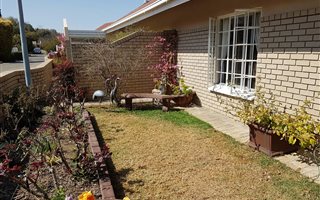 3 Bedroom Townhouse in Kiepersol