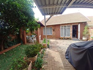2 Bed Simplex in Die Hoewes