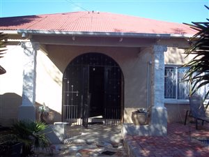 4 Bed House in Malvern East