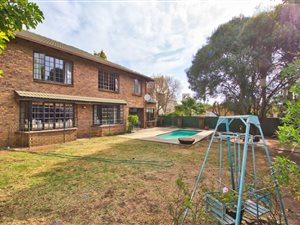 4 Bed Duplex in Dowerglen