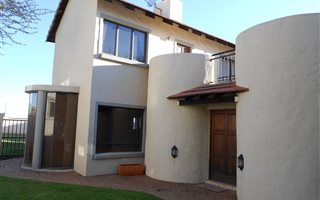 3 Bedroom House in Valleyview Estate