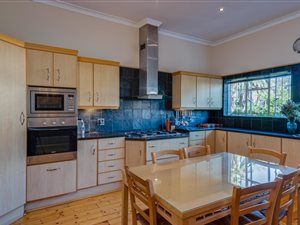 4 Bed House in Parsons Hill
