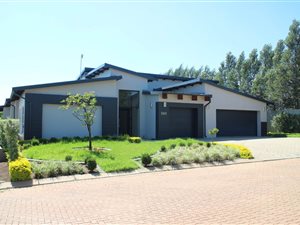 4 Bed House in The Meadows