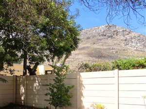 3 Bed House in Lakeside