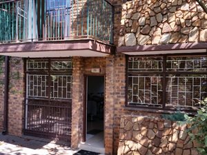 3 Bed Townhouse in Val de Grace