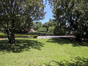 1274 m² Land available in Waverley