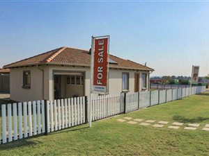 3 Bed House in Kameeldrift East