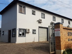 18 m² Commercial space in Glen Anil