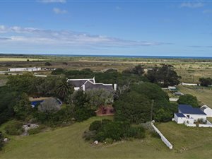 136 ha Farm in Pearly Beach