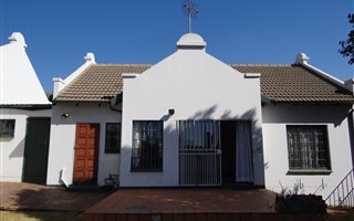 2 Bedroom Townhouse in Newlands