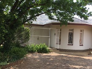 3 Bed House in Delareyville