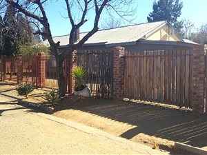 9 Bed House in Hoopstad