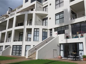 3 Bed Apartment in Santos Bay