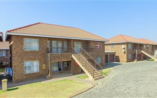 2 Bedroom Townhouse in Birchleigh