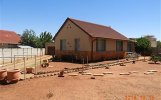 3 Bedroom House in Stilfontein