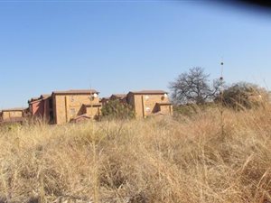 1.3 ha Land available in Karen Park