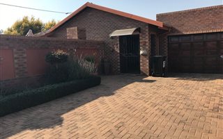 3 Bedroom Cluster in Selcourt