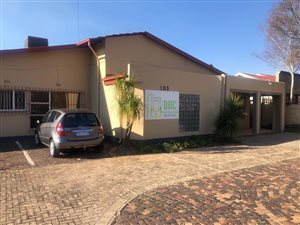 260 m² Commercial space in Horison Park