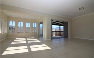 3 Bedroom House in Kraaibosch