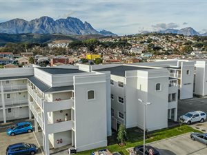2 Bed Apartment in Nuutgevonden