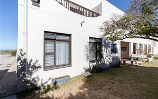 2 Bedroom Townhouse in Port Alfred