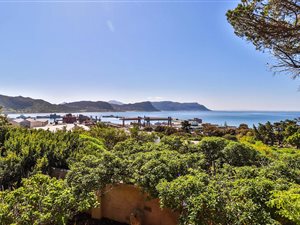 3 Bed House in Simons Town