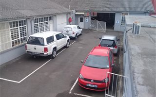 839 m² Industrial space in Pinetown Central
