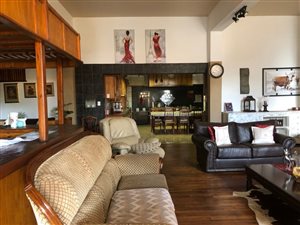 1100 m² Commercial space in Warrenton