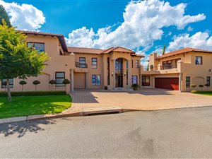 5 Bed House in Poortview