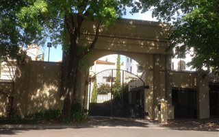 3 Bedroom Apartment in Hyde Park