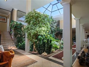 5 Bed House in Waterkloof Ridge