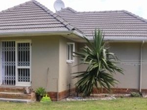 3 Bedroom House in Bergvliet