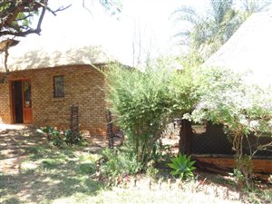 1 Bed Garden Cottage in Mooikloof Equestrian Estate