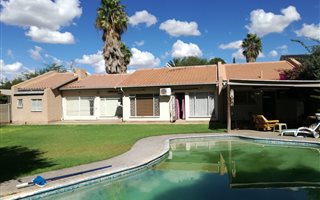 3 Bedroom House in Lindene