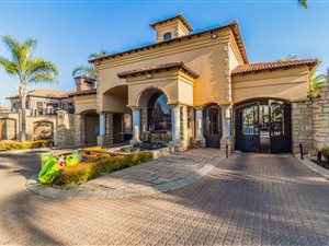 659 m² Land available in Sunward Park