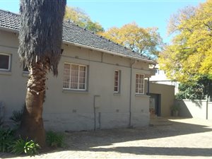 Commercial space in Highlands North