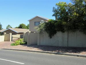 4 Bed House in Durbanville Central